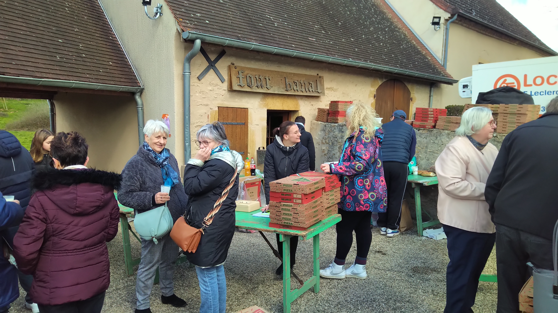 Vente de pizzas au profit des P'tits écoliers