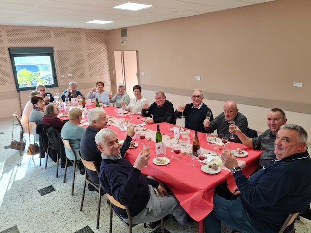 Repas des anciens